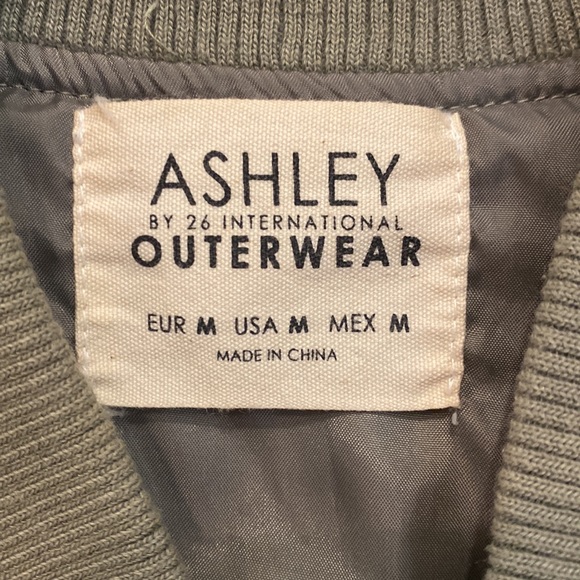 Cropped silk pilot jacket - Picture 3 of 3